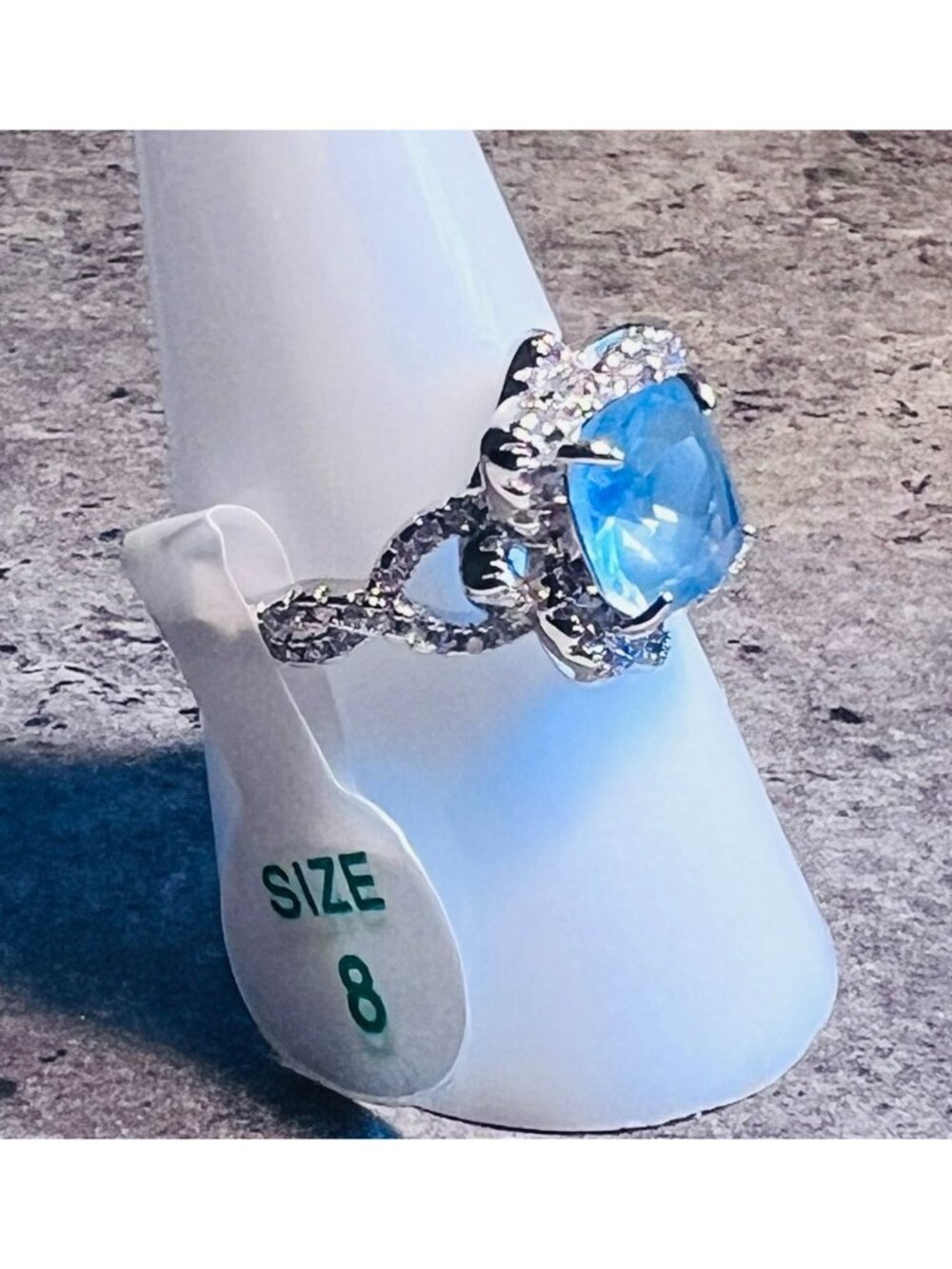 Ring Bomb Party Ring #2929   Size 8 - Picture 4 of 5